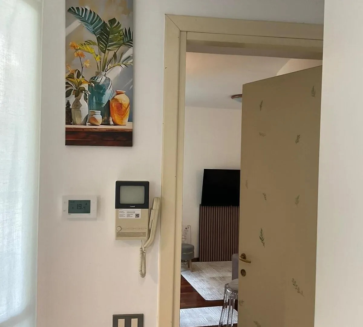 Апартаменты Center House Via Anghileri Лекко Италия