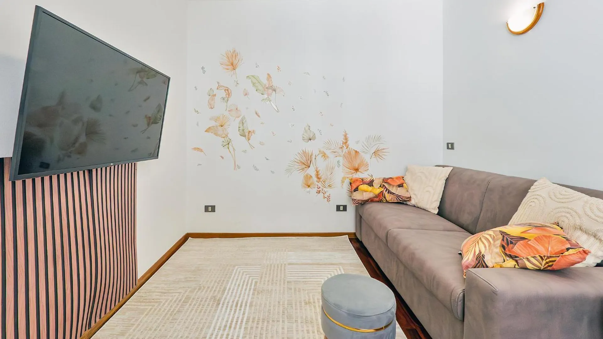 Апартаменты Center House Via Anghileri Лекко