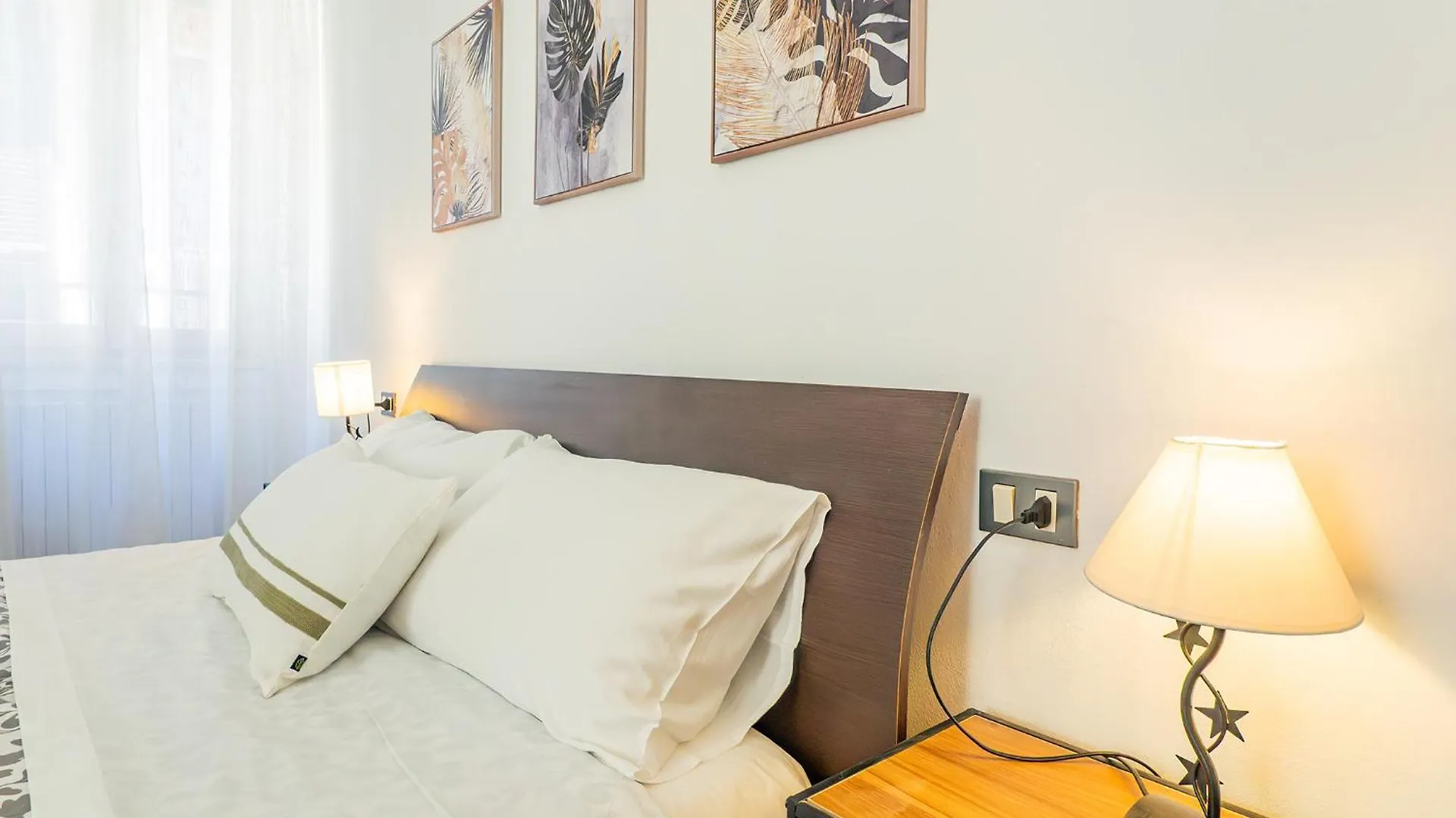 Center House Via Anghileri Apartment Lecco 0*,  Italy